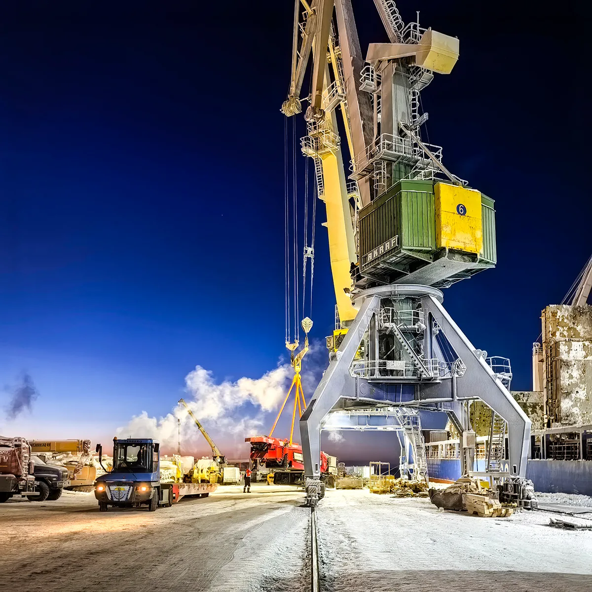 Выгрузка в порту Певек